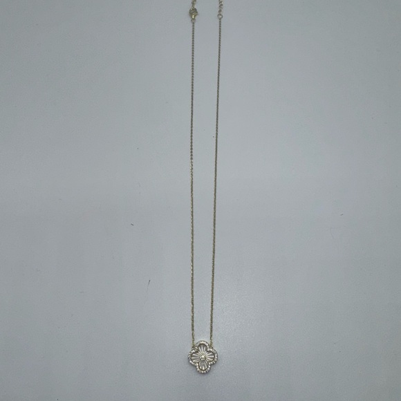 Mother of Pearl Clover Necklace - Picture 5 of 8